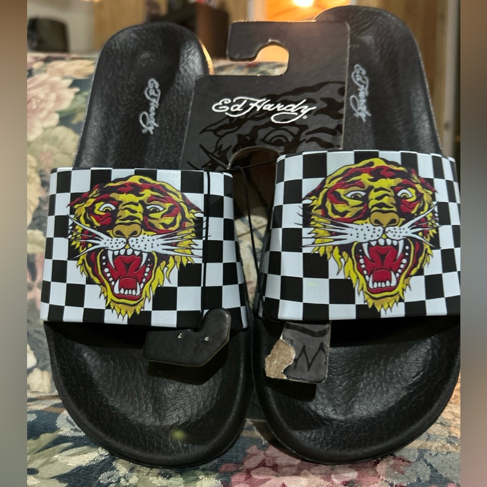 Ed Hardy 7.5 Leather Slides Sandals women’s US size 7.5 retail $75 NEW 🐅